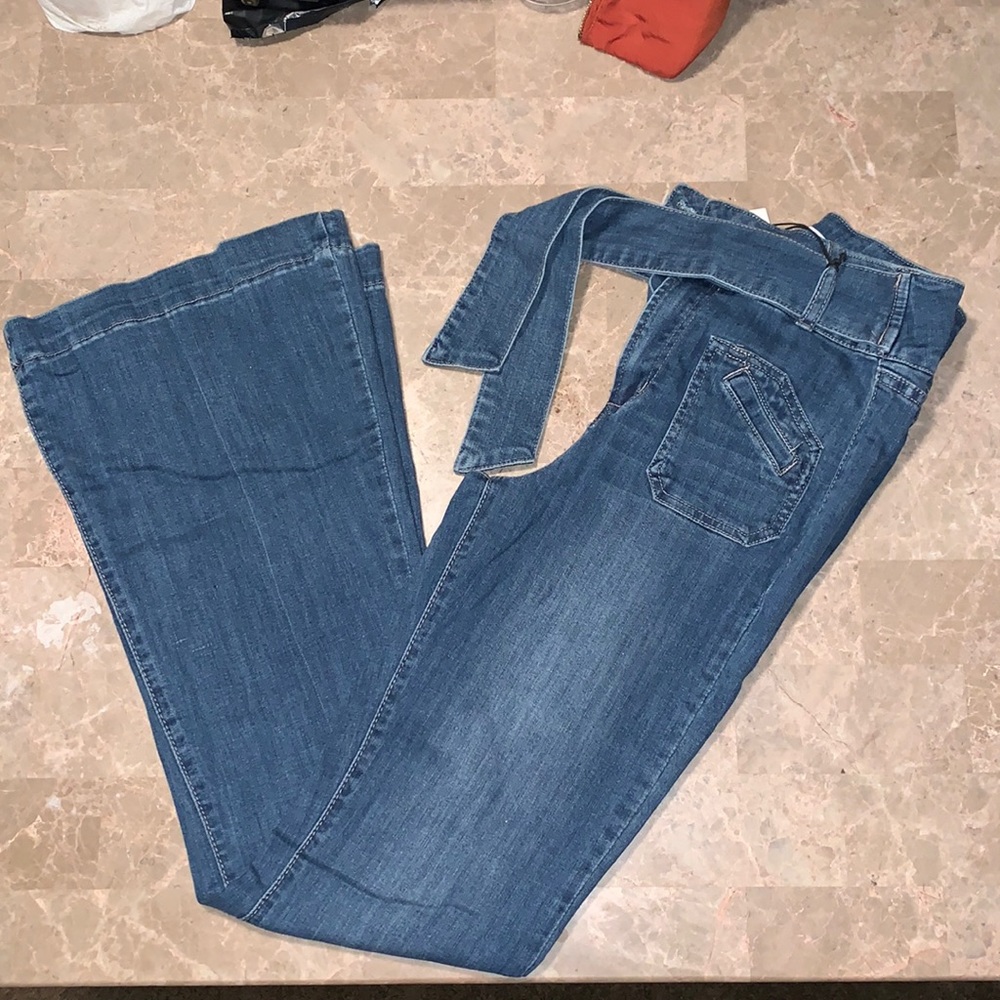 Very long woman’s bell bottom pants, size28 NEW!